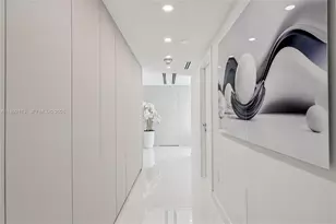 5660 Collins Ave, Miami Beach, FL 33140 - Photo 21