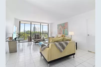 20379 W Country Club Dr #536, Aventura, FL 33180 - Photo 3