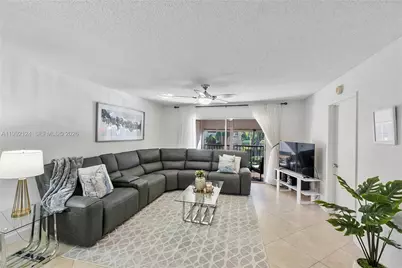 1301 SW 142nd Ave #203H, Pembroke Pines, FL 33027 - Photo 7