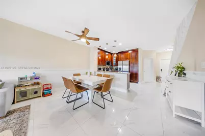 12158 SW 5th Ct, Pembroke Pines, FL 33025 - Photo 9