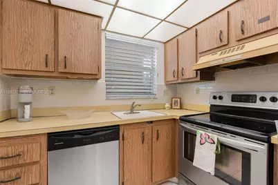 2400 NE 10th St #210, Pompano Beach, FL 33062 - Photo 7