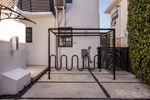 7910 Byron Ave, Miami Beach, FL 33141 - Photo 19