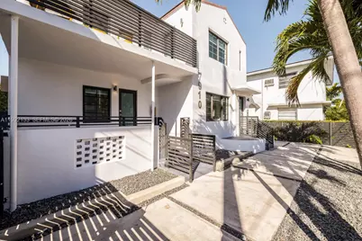 7910 Byron Ave #3, Miami Beach, FL 33141 - Photo 3