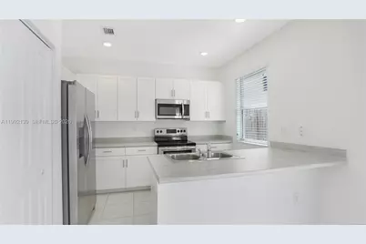 2676 SE 12th St #2676, Homestead, FL 33035 - Photo 9