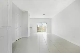 2676 SE 12th St, Homestead, FL 33035 - Photo 11