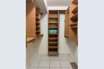 2200 E Hallandale Beach Blvd #605, Hallandale Beach, FL 33009 - Photo 11