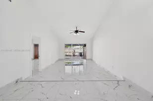 10351 Juniper Ct, Pembroke Pines, FL 33026 - Photo 13