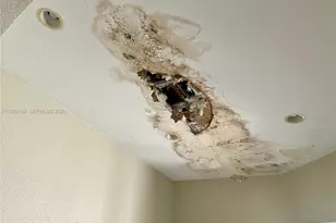 1445 SW 11th Pl, Fort Lauderdale, FL 33312 - Photo 5