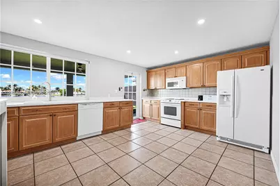 18400 NW 78th Ave, Hialeah, FL 33015 - Photo 23