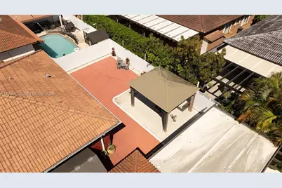 7929 NW 200th Ter, Hialeah, FL 33015 - Photo 57