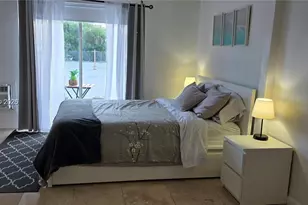 7904 West Dr, North Bay Village, FL 33141 - Photo 7