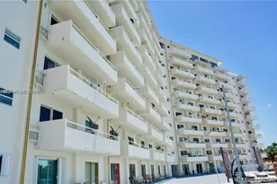 7904 West Dr, North Bay Village, FL 33141 - Photo 17