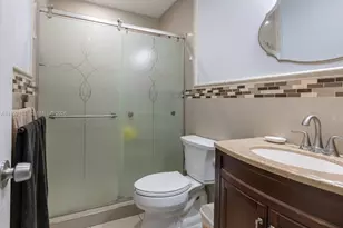 1261 W 43rd Pl, Hialeah, FL 33012 - Photo 15