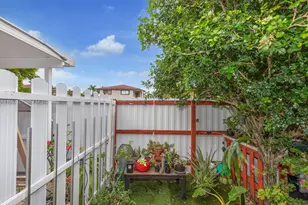 1261 W 43rd Pl, Hialeah, FL 33012 - Photo 51