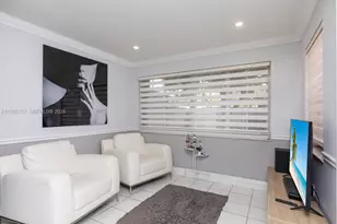 1261 W 43rd Pl, Hialeah, FL 33012 - Photo 11