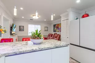 1261 W 43rd Pl, Hialeah, FL 33012 - Photo 23