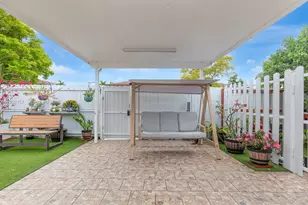 1261 W 43rd Pl, Hialeah, FL 33012 - Photo 53