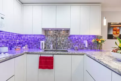 1261 W 43rd Pl, Hialeah, FL 33012 - Photo 27