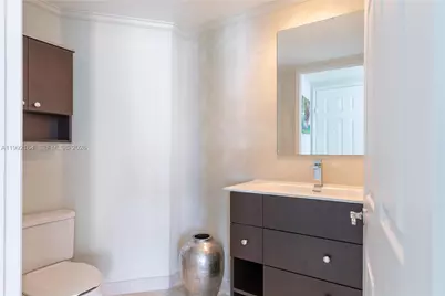 3370 NE 190th St #2007, Aventura, FL 33180 - Photo 9