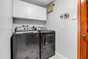 15862 SW 24th St, Miramar, FL 33027 - Photo 43