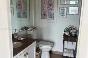 1000 Quayside Terrace, Miami, FL 33138 - Photo 5