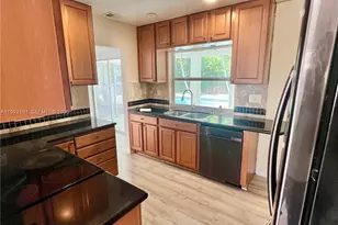 2031 NW 32nd St, Oakland Park, FL 33309 - Photo 7
