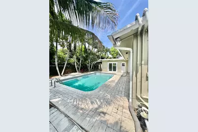 2031 NW 32nd St, Oakland Park, FL 33309 - Photo 19