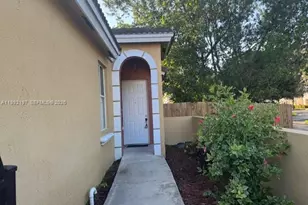 2288 NE 42nd Ave, Homestead, FL 33033 - Photo 3