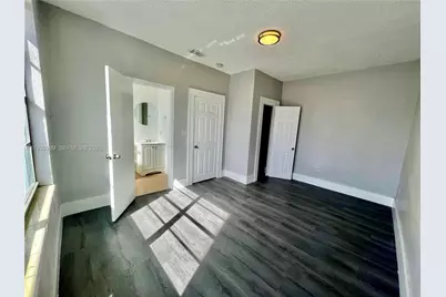 301 SW 10th Ave #1, Miami, FL 33130 - Photo 5