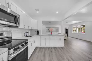 181 NE 121st St, North Miami, FL 33161 - Photo 11