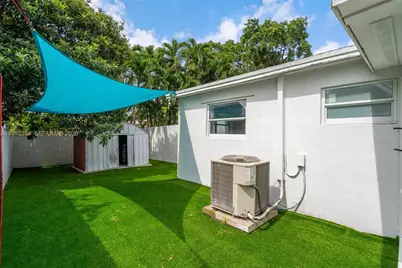181 NE 121st St, North Miami, FL 33161 - Photo 29