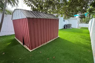 181 NE 121st St, North Miami, FL 33161 - Photo 15