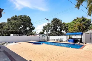 233 W 39th Pl, Hialeah, FL 33012 - Photo 15