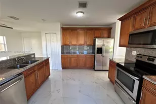 1720 NE 35th Ave, Homestead, FL 33033 - Photo 5