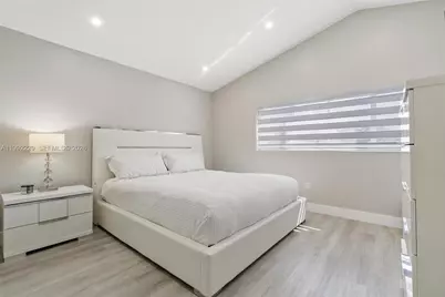 1350 NW 123rd Ave, Pembroke Pines, FL 33026 - Photo 9