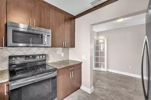 2537 SW 15th St, Miami, FL 33145 - Photo 15