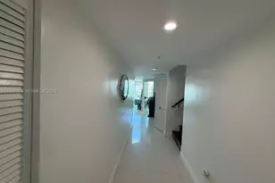 41 SE 5th St, Miami, FL 33131 - Photo 7