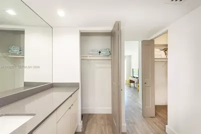 100 Bayview Dr #210, Sunny Isles Beach, FL 33160 - Photo 5