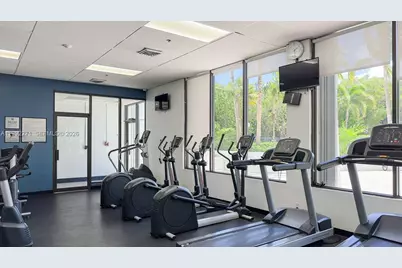 100 Bayview Dr #210, Sunny Isles Beach, FL 33160 - Photo 23