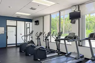 100 Bayview Dr, Sunny Isles Beach, FL 33160 - Photo 23