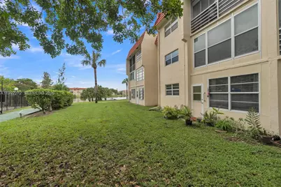 2651 E Sunrise Lakes Dr #104, Sunrise, FL 33322 - Photo 47