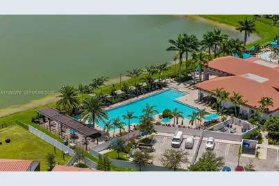 10487 W 34th Ct, Hialeah, FL 33018 - Photo 45