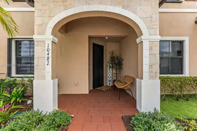 10487 W 34th Ct, Hialeah, FL 33018 - Photo 35