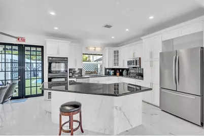 472 Sunset Dr, Hallandale Beach, FL 33009 - Photo 11