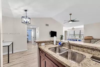 2796 S University Dr #2202, Davie, FL 33328 - Photo 11