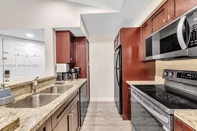 2796 S University Dr #2202, Davie, FL 33328 - Photo 9