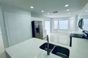 5002 SW 35th Terrace, Hollywood, FL 33312 - Photo 7