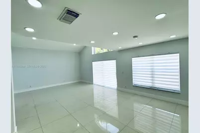 5002 SW 35th Ter, Hollywood, FL 33312 - Photo 5
