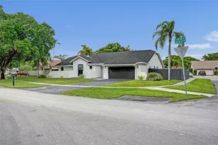 5790 SW 88th Ave, Cooper City, FL 33328 - Photo 5