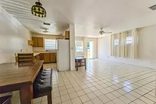 211 SE 10th St, Hallandale Beach, FL 33009 - Photo 7